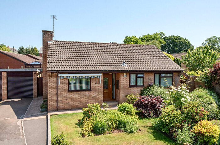 2 Bedroom Detached Bungalow For Sale In Culm Lea, Cullompton, EX15