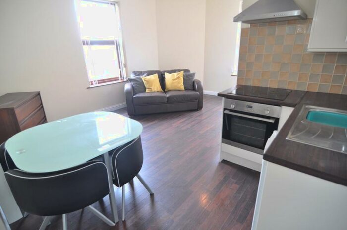 Studio To Rent In High Street, Wombwell, S73