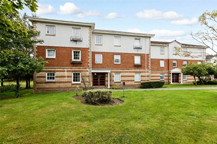 3 Bedroom Flat For Sale In Taylor Green, Livingston, West Lothian, EH54