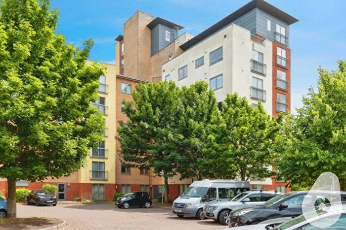 2 Bedroom Flat For Sale In Kilby Road, Stevenage, Hertfordshire, SG1