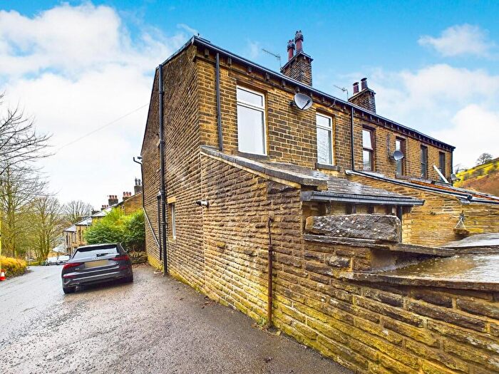 3 Bedroom House For Sale In Denholme Road, Oxenhope, Keighley, BD22