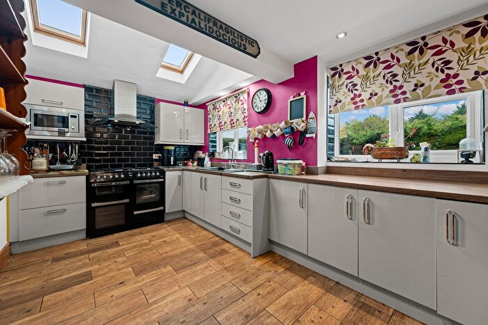 3 Bedroom Detached House For Sale In Thames Rise, Kettering, NN16