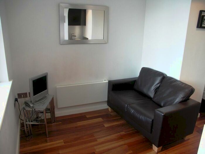 Studio To Rent In West Point, Wellington Street, LS1