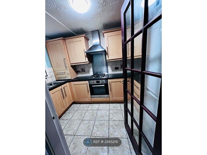 2 Bedroom End Of Terrace House To Rent In Dobbinetts Lane, Manchester, M23