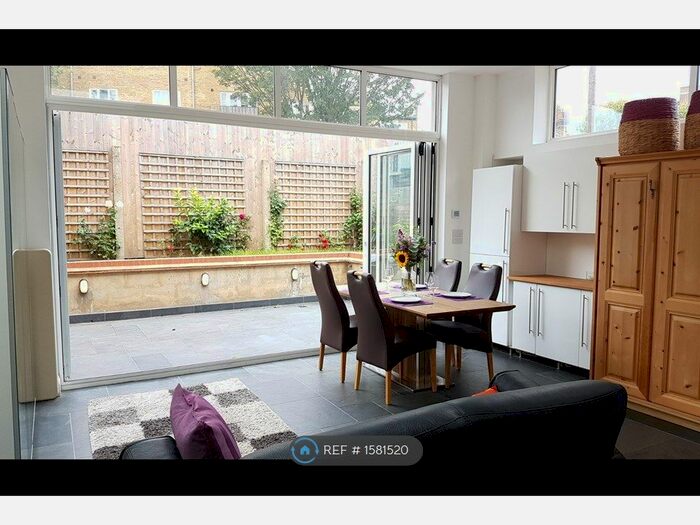 1 Bedroom Flat To Rent In Lower Road, London, SE8