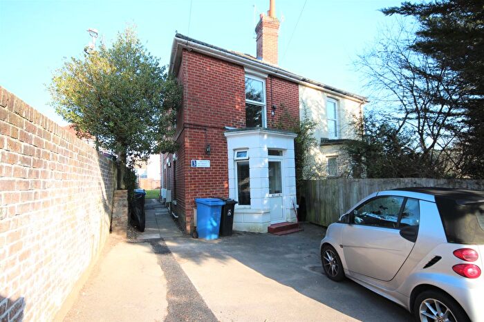 3 Bedroom Flat To Rent In North Lodge Road, Penn Hill, Poole, BH14