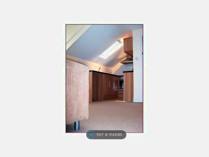 1 Bedroom Flat To Rent In Tanshelf Drive, Pontefract, WF8