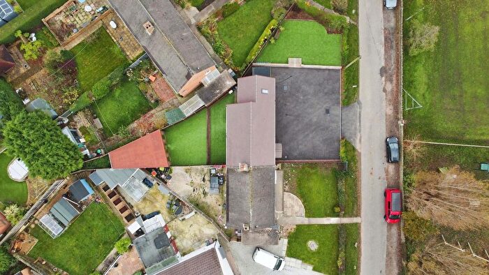 4 Bedroom Semi-Detached House For Sale In Common Lane, Cutthorpe, Chesterfield, S42