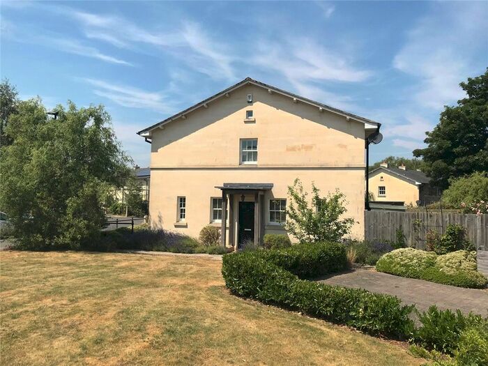 4 Bedroom End Of Terrace House To Rent In Kempthorne Lane, Bath, Somerset, BA2