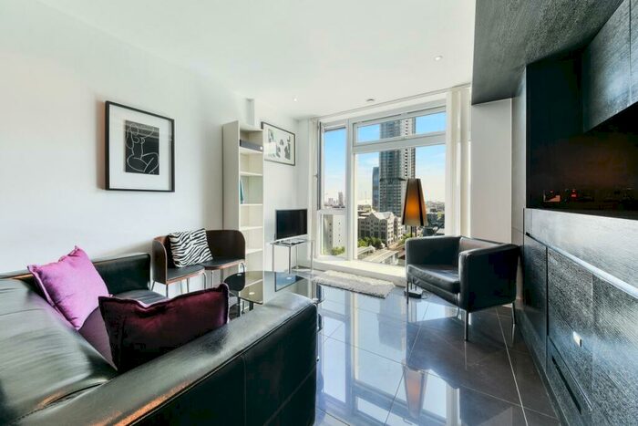 Flat To Rent In Pan Peninsula Square, Canary Wharf, London, E14