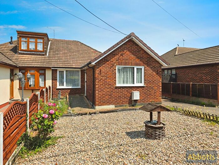 3 Bedroom Bungalow To Rent In Deepdene Avenue, Rayleigh, SS6
