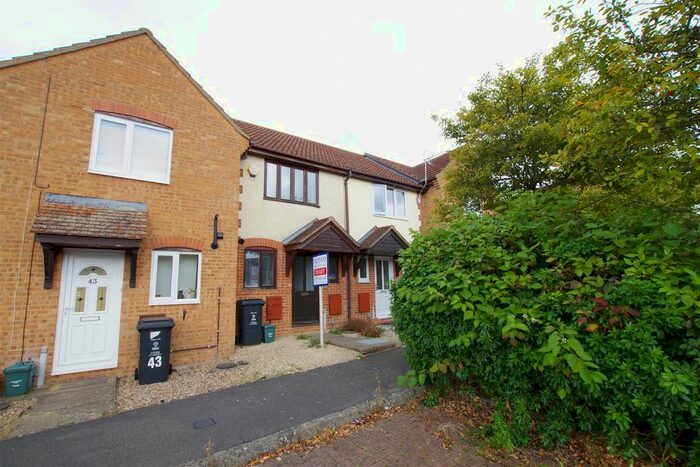 2 Bedroom Terraced House To Rent In Chatsworth Road, Swindon SN25