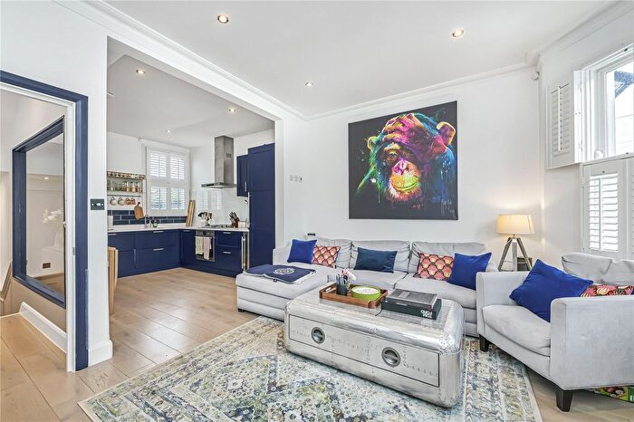 3 Bedroom Flat For Sale In Glenrosa Street, Fulham, London, SW6