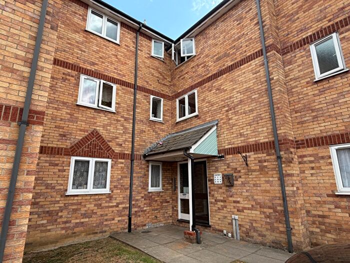 2 Bedroom Flat To Rent In Bignell Croft, Colchester, CO4