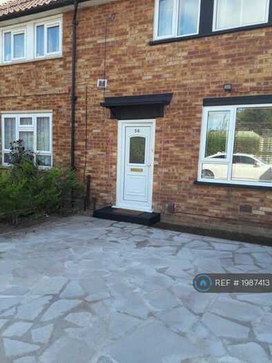 2 Bedroom Terraced House To Rent In Swabey Road, Slough, SL3