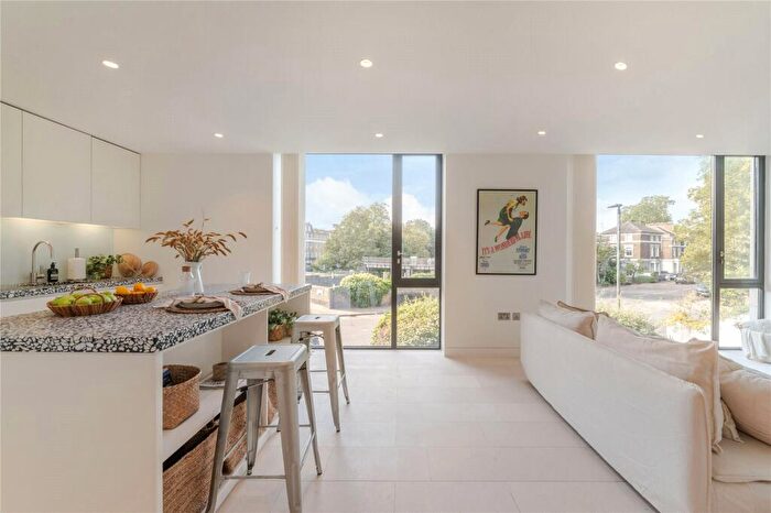 2 Bedroom Apartment To Rent In Oval Road, Camden, NW1