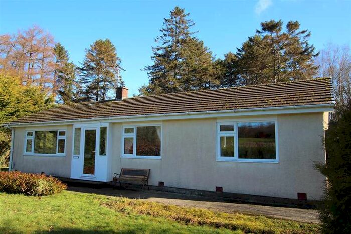 3 Bedroom Bungalow For Sale In Mydroilyn, Lampeter, SA48