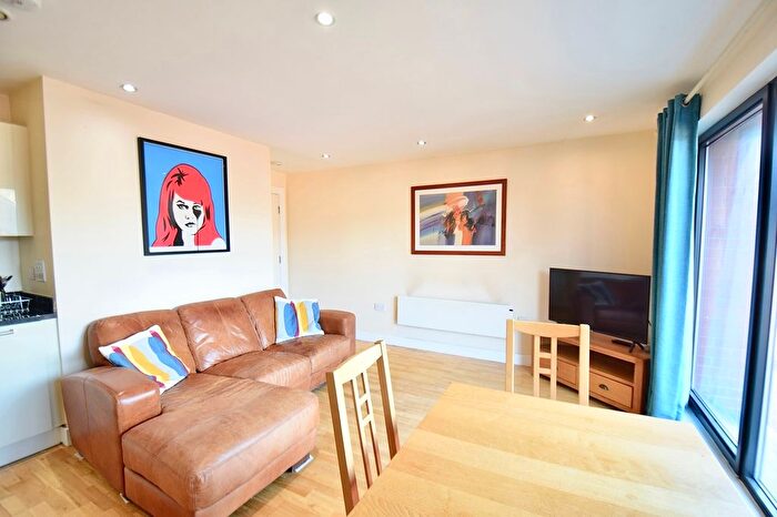 1 Bedroom Terraced House To Rent In The Chandlers, Leeds, LS2