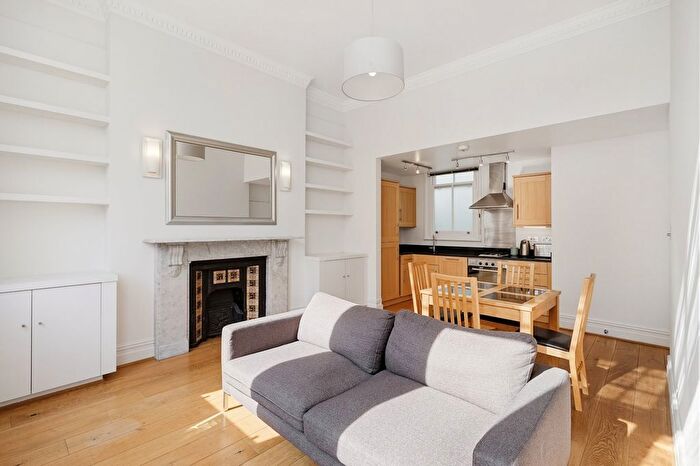 1 Bedroom Flat To Rent In Egerton Gardens, London, SW3