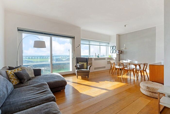 2 Bedroom Flat To Rent In Queens Gardens, Hove, BN3