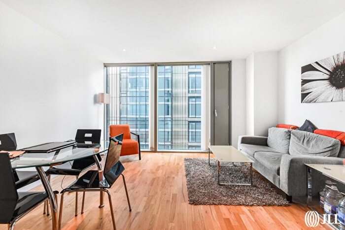 1 Bedroom Flat To Rent In Landmark West, London, E14