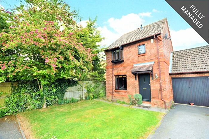 3 Bedroom Link Detached House To Rent In Simkins Close, Winkfield Row, Bracknell, Berkshire, RG42