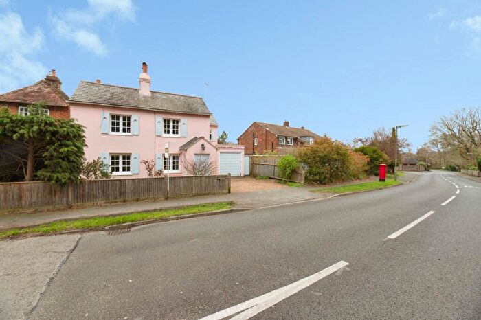 3 Bedroom Detached House For Sale In Lower Road, Little Bookham, Surrey, KT23
