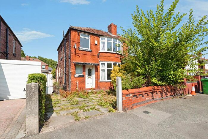 3 Bedroom Semi-Detached House For Sale In Delacourt Road, Manchester, Greater Manchester, M14