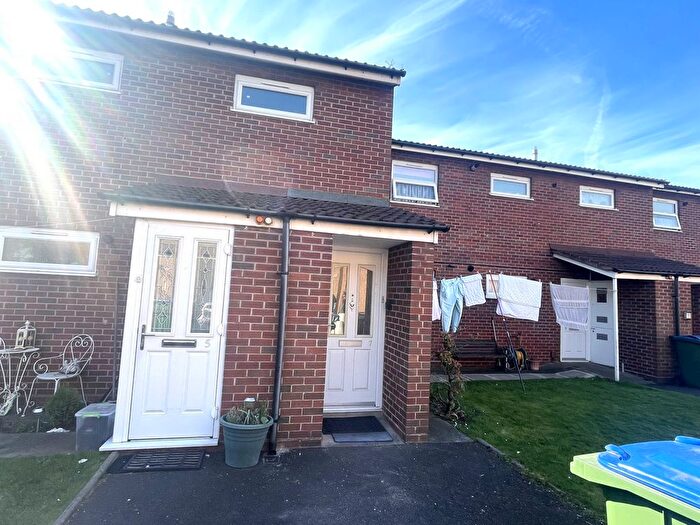 3 Bedroom Flat To Rent In West Bromwich, B70