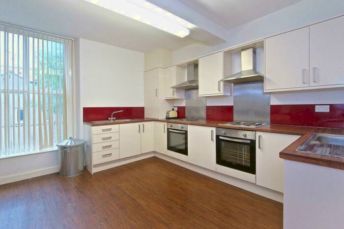 6 Bedroom Private Hall To Rent In Cable Street, Lancaster, LA1