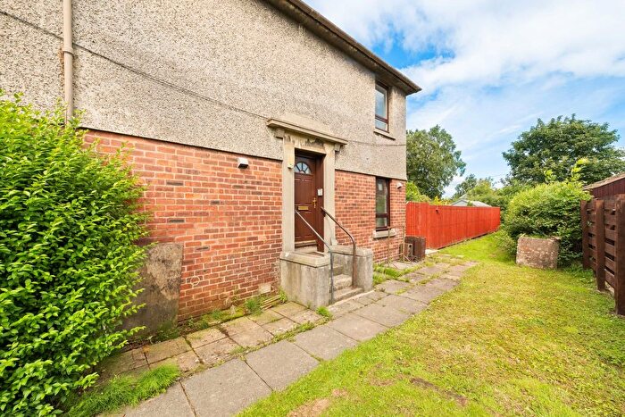 2 Bedroom Flat For Sale In Parkhead Cottages, West Calder, EH55