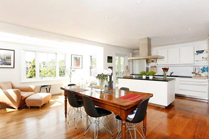 3 Bedroom Flat To Rent In Marlborough Road, Richmond, TW10