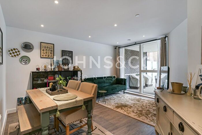 1 Bedroom Flat To Rent In Commerce Road, Brentford, London, TW8