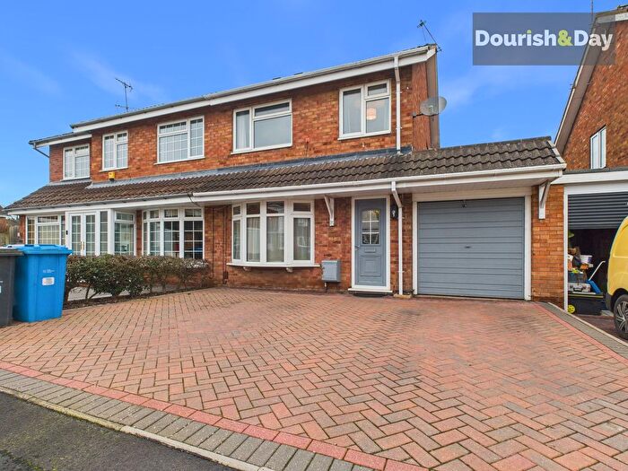 3 Bedroom Semi Detached House For Sale In Streamside Close, Penkridge, ST19