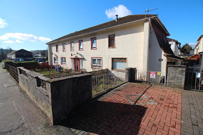 3 Bedroom End Of Terrace House For Sale In Grieve Road, Greenock, PA16