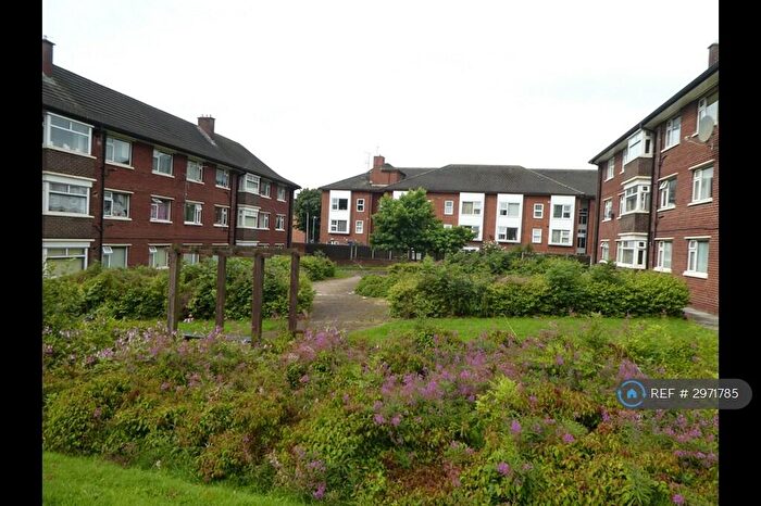 2 Bedroom Flat To Rent In Rooden Court, Prestwich, Manchester, M25