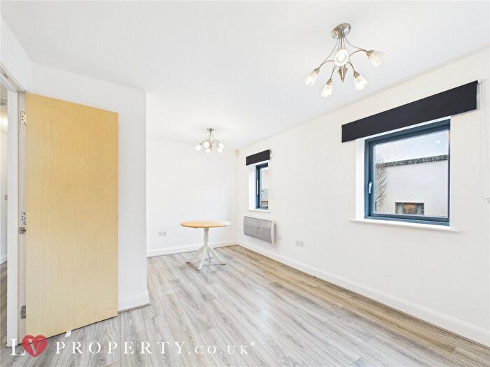 2 Bedroom Apartment For Sale In Rickman Drive, Birmingham, B15