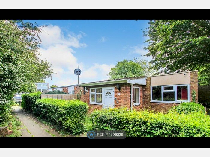 3 Bedroom Bungalow To Rent In Sheelin Grove, Bletchley, Milton Keynes, MK2