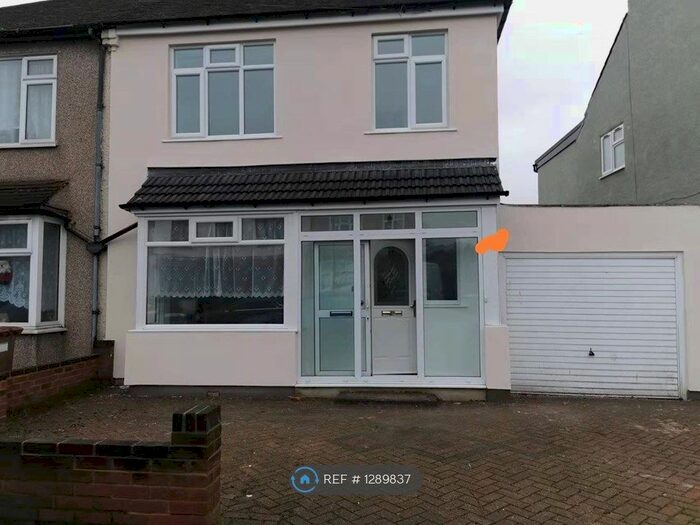 3 Bedroom Semi-Detached House To Rent In Somerhill Road, Kent DA16