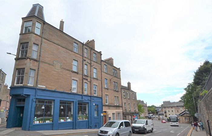 1 Bedroom Flat To Rent In Canonmills, Edinburgh, EH3