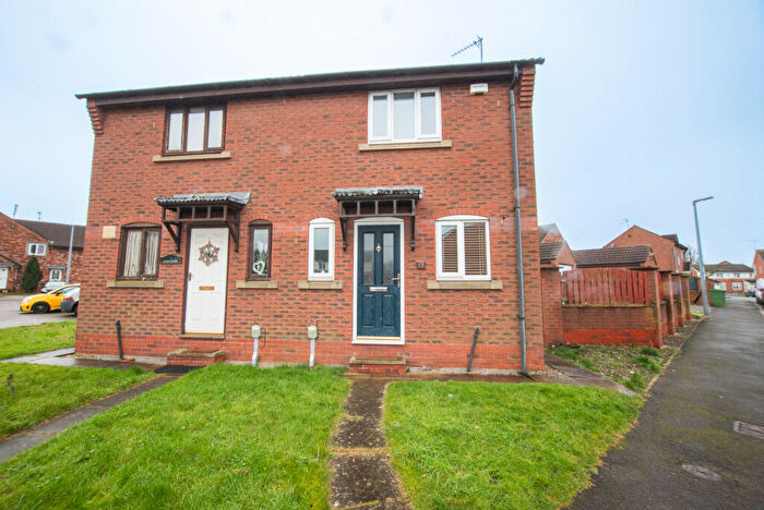 2 Bedroom Semi-Detached House To Rent In Bielby Drive, HU17