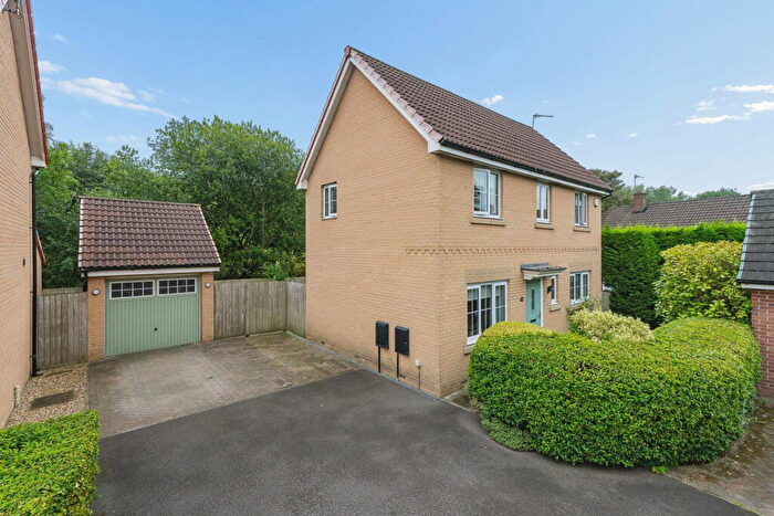3 Bedroom Detached House For Sale In Shuttle Drive, Heywood, OL10