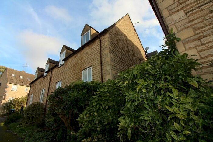 2 Bedroom Flat To Rent In William Bliss Avenue, Chipping Norton, OX7