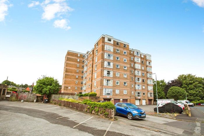 1 Bedroom Flat For Sale In Towngate House, Elland, HX5