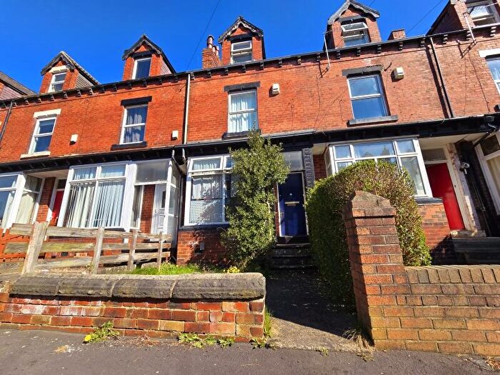 5 Bedroom Terraced House To Rent In Grimthorpe Terrace, Headingley, Leeds, LS6