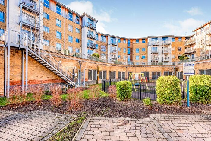 2 Bedroom Flat To Rent In Brand House, Coombe Way, Farnborough, GU14