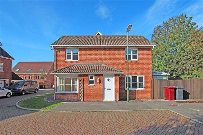 3 Bedroom Detached House To Rent In Graylingwell Drive, Chichester, West Sussex, PO19