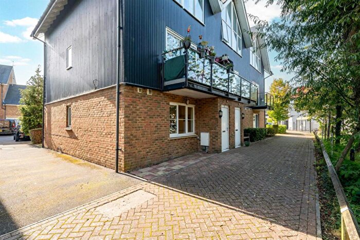 1 Bedroom Apartment To Rent In Fourdrinier Way, Hemel Hempstead, HP3