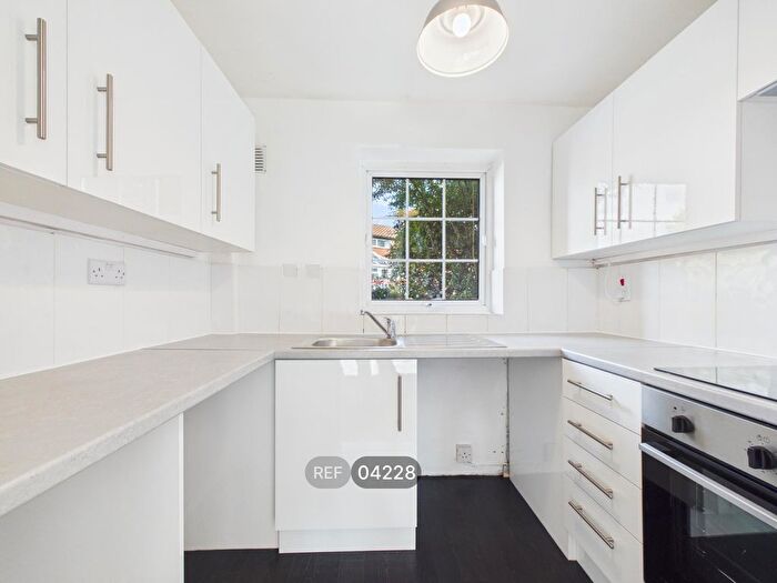 2 Bedroom Terraced House To Rent In Honingham Close, Nottingham, NG5
