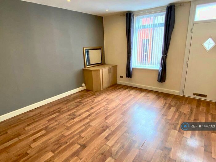 2 Bedroom Terraced House To Rent In Shakerley Road, Tyldesley, Manchester, M29